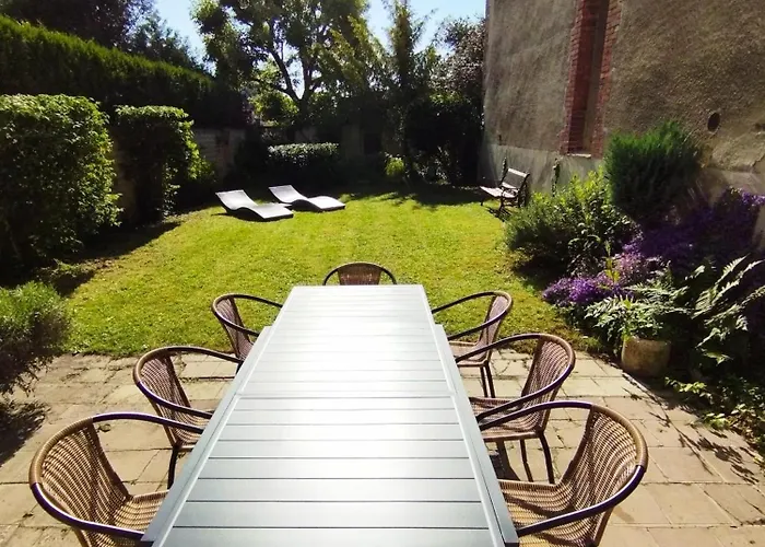 Maison Meuliere Avec Jardin